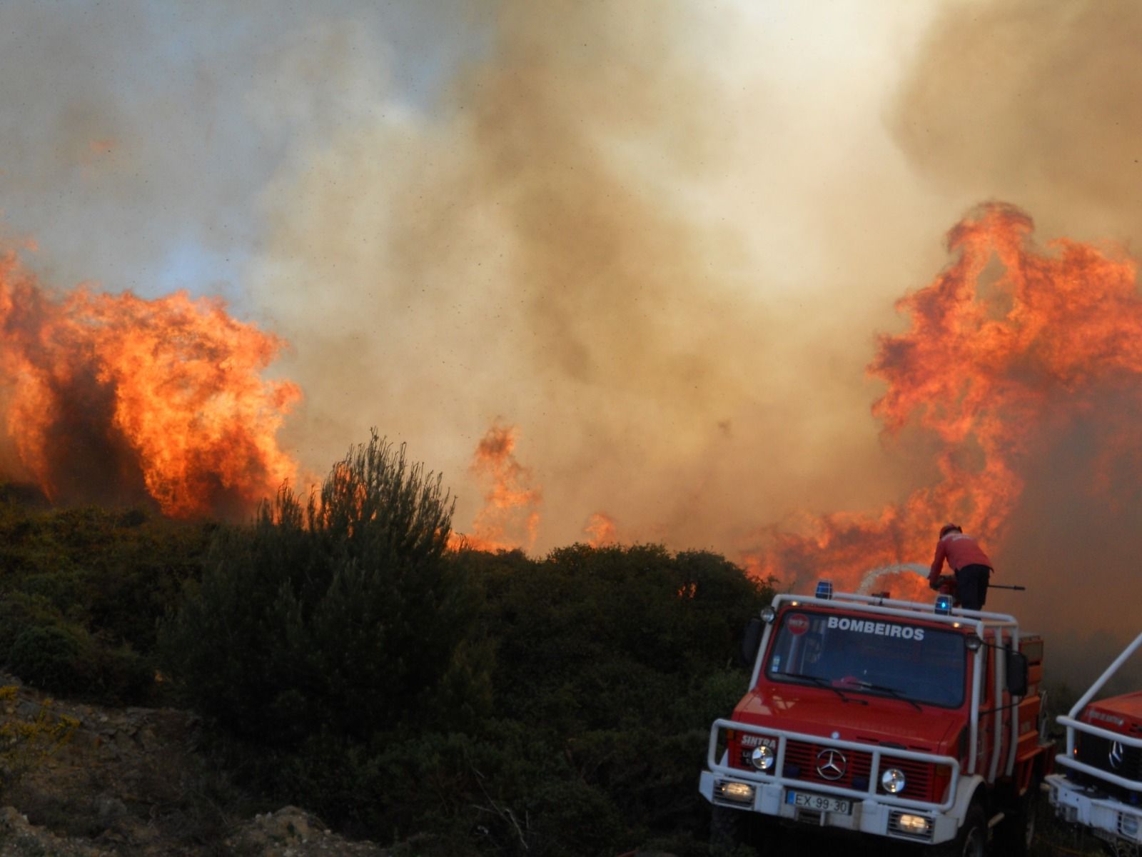 Combate a incêndios